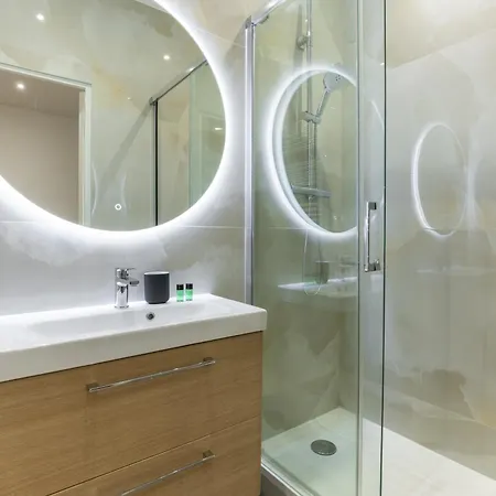 Fleurus Luxembourg Luxury 6p 2br Paris